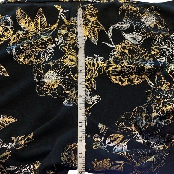 NWT Chico's Pants Womens Sz 4 (20) Fabulously Slim Black Lady Rose Ponte Pull-On - Picture 7 of 8